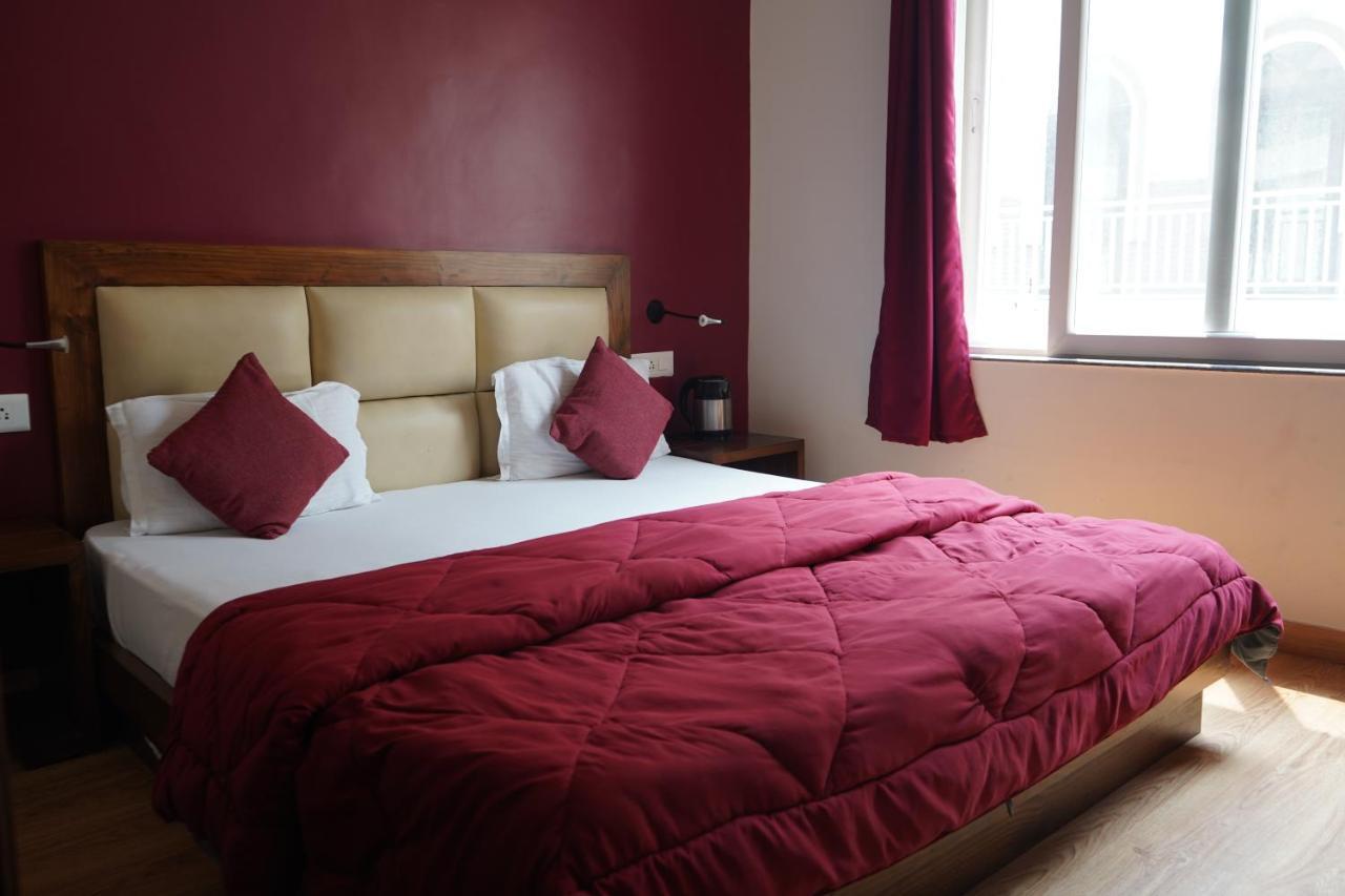 Joey'S Hostel Rishīkesh Eksteriør bilde