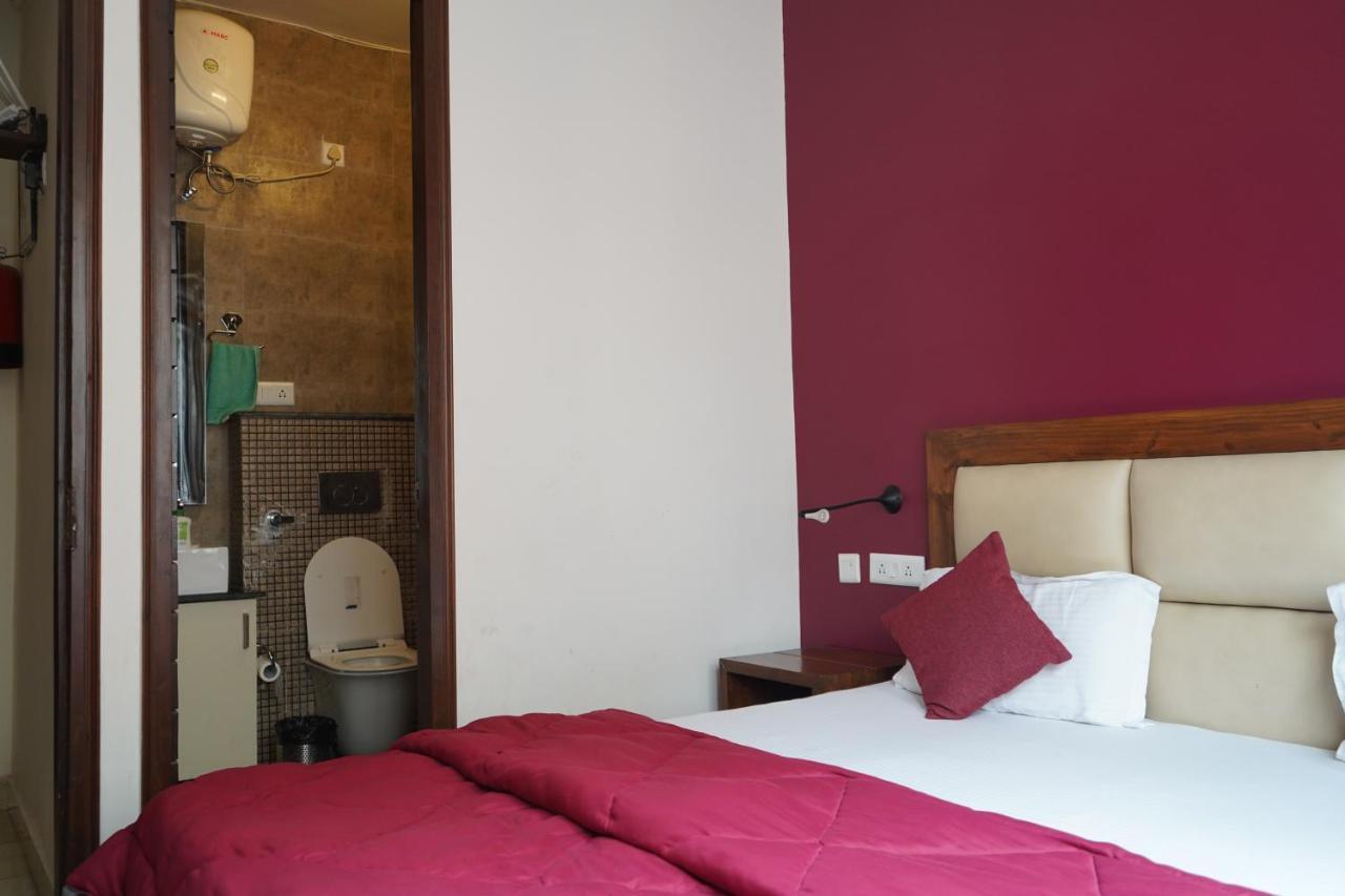 Joey'S Hostel Rishīkesh Eksteriør bilde